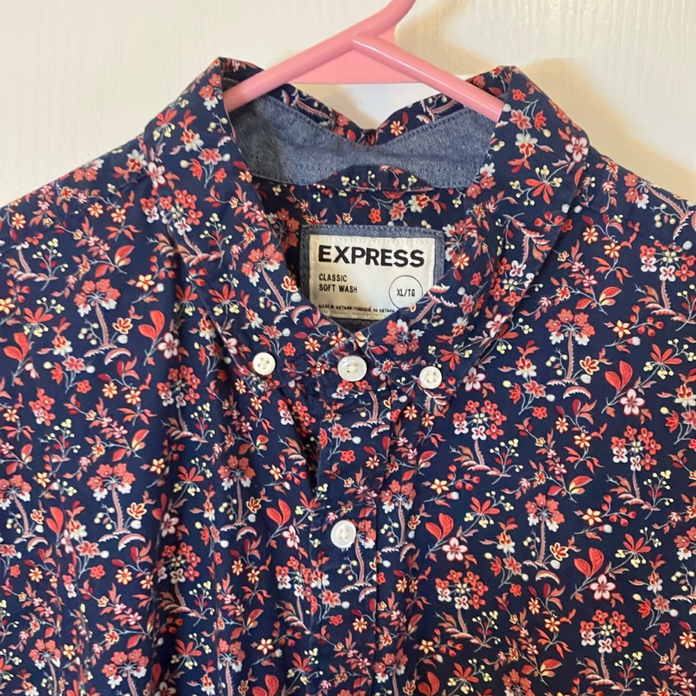 Size 18-20 100% cotton Express button-down shirt